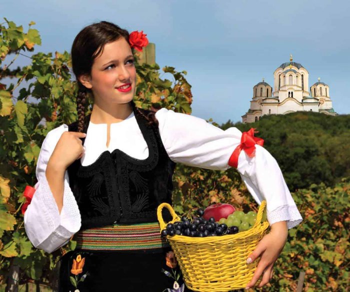 Черногорский народный костюм