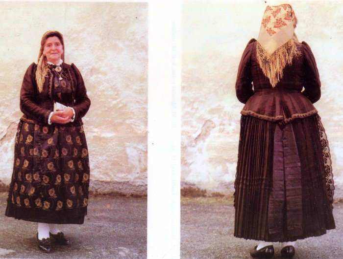 Чешский национальный костюм женский