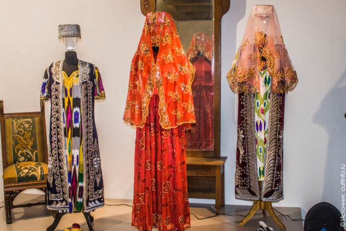 Национальная платья Таджикистана и Узбекистана