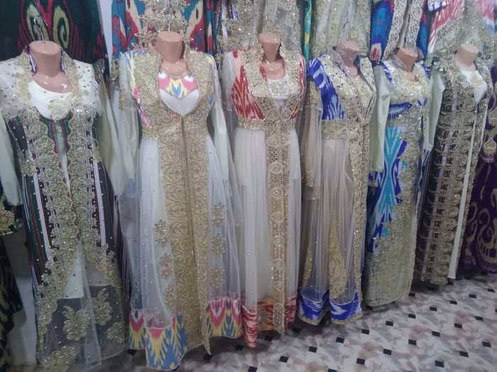 Национальная одежда Таджикистана