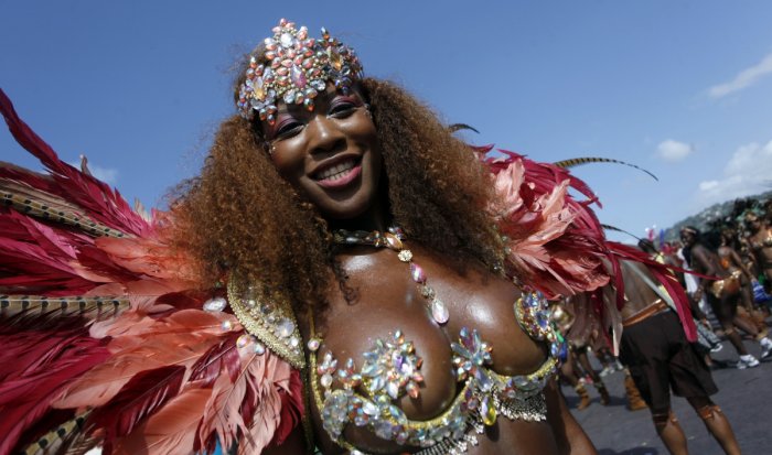Карнавал в Тринидад и Тобаго девушки