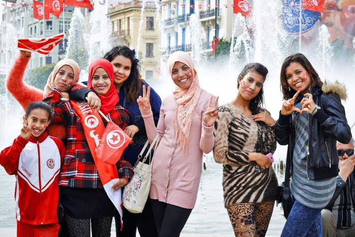 Жители Марокко фото девушки в национальной одежде