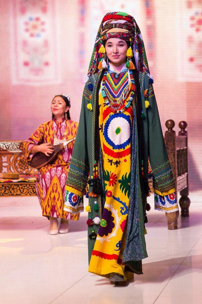 Узбекская Национальная одежда