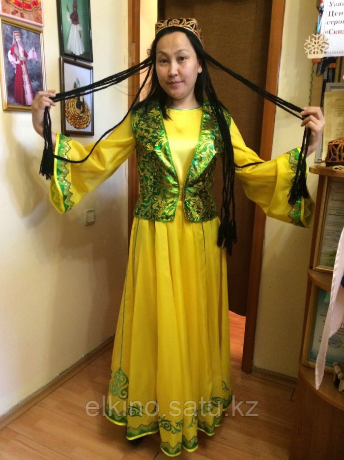 Национальный Таджикистанский платья