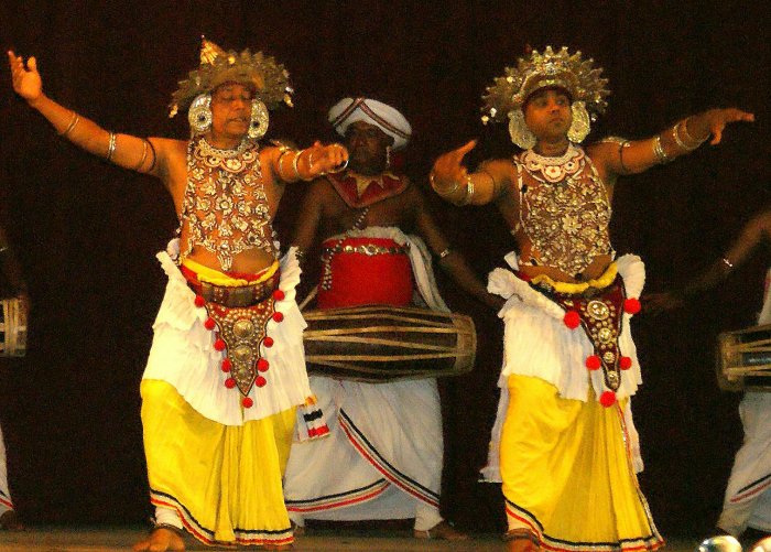 Танцевальные костюмы Шри Ланки