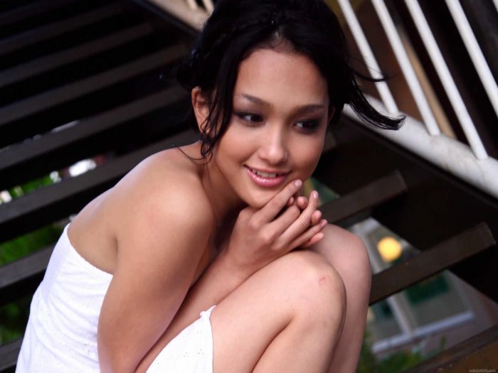 Reon Kadena грудь