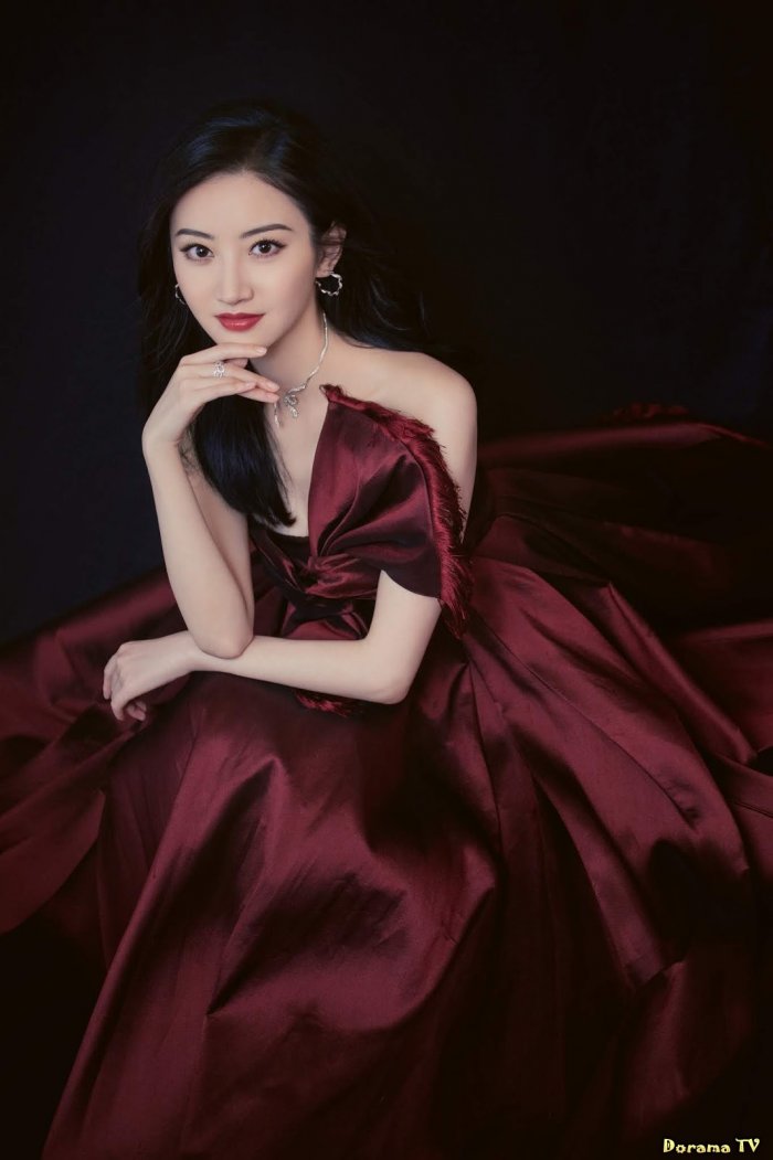 Цзинь Тянь грудь