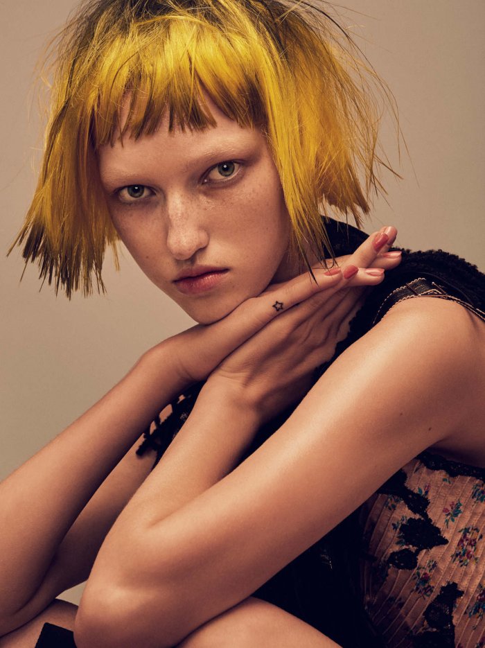 Модель Лиза Останина показы