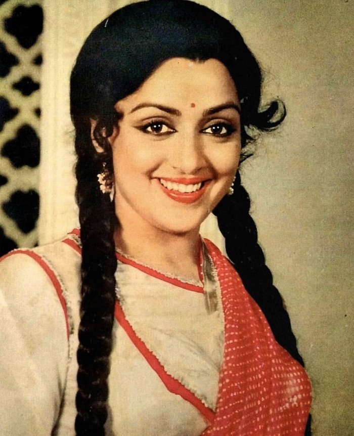 Актриса Хема малини