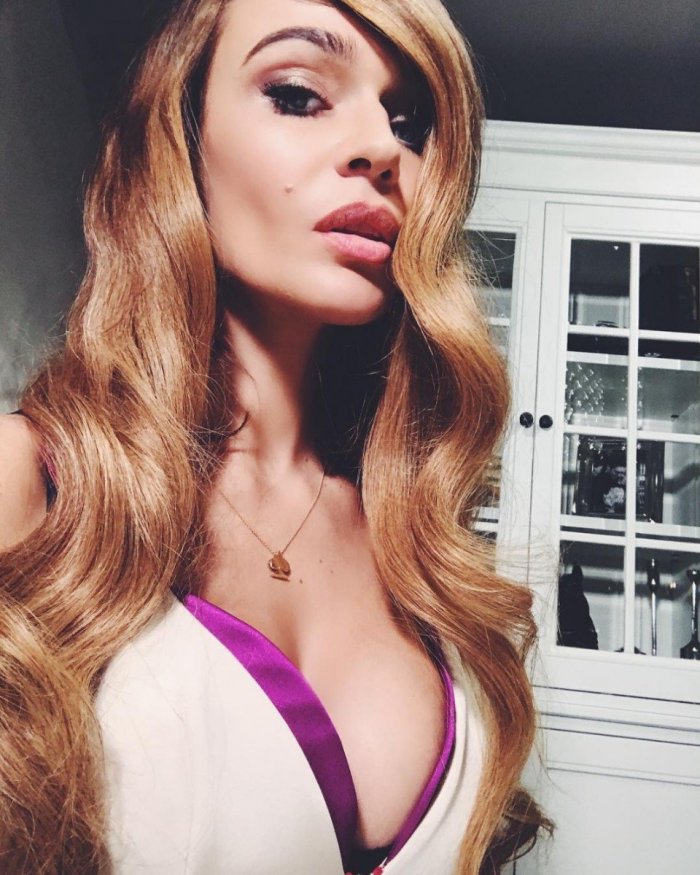 Алена Водонаева нос