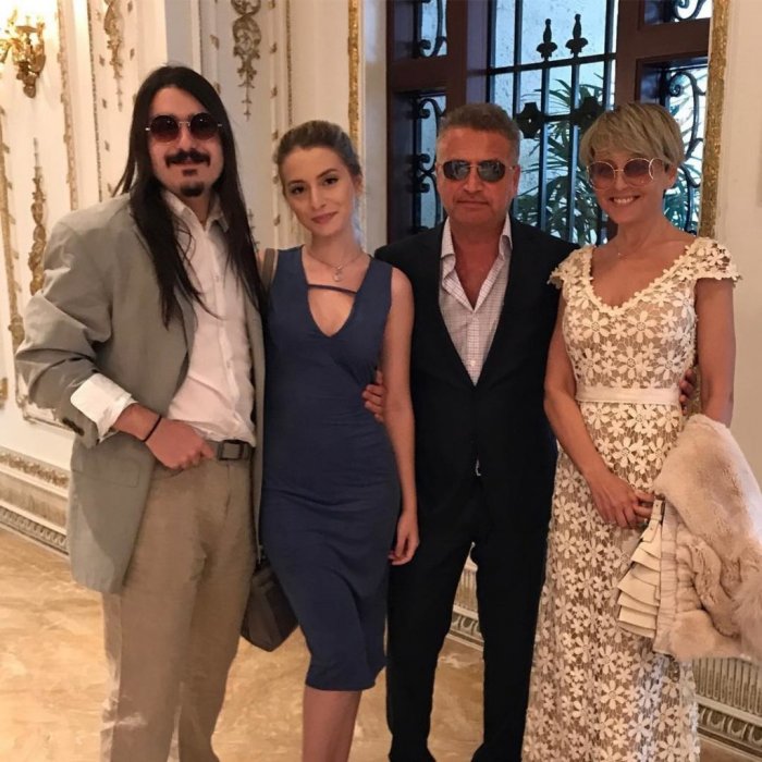 Леонид и Анжелика Агутина и дочь в Америке