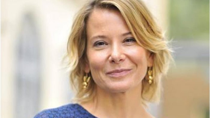 Юлия Высоцкая волосы