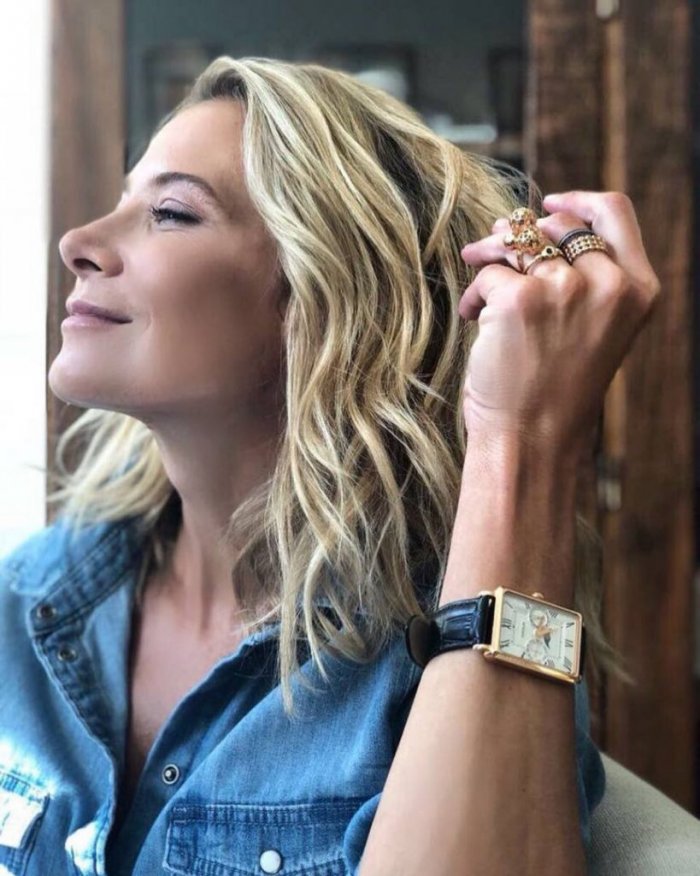 Телеведущая Юлия Высоцкая