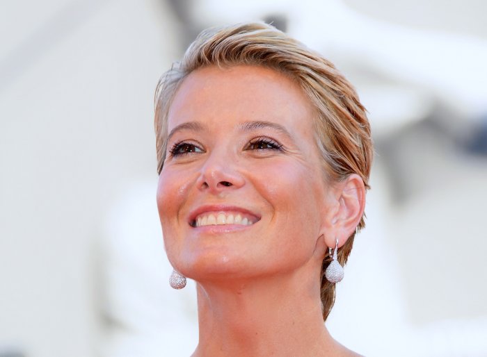 Юлия Высоцкая стрижка сейчас