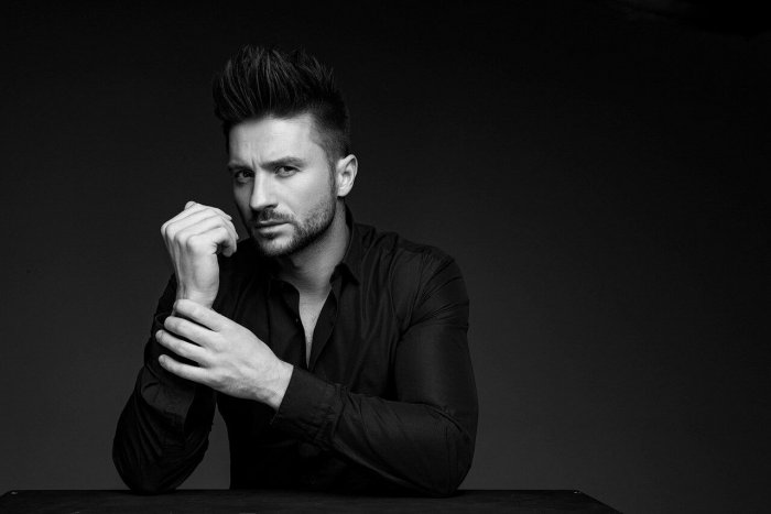 Сергей Лазарев чб