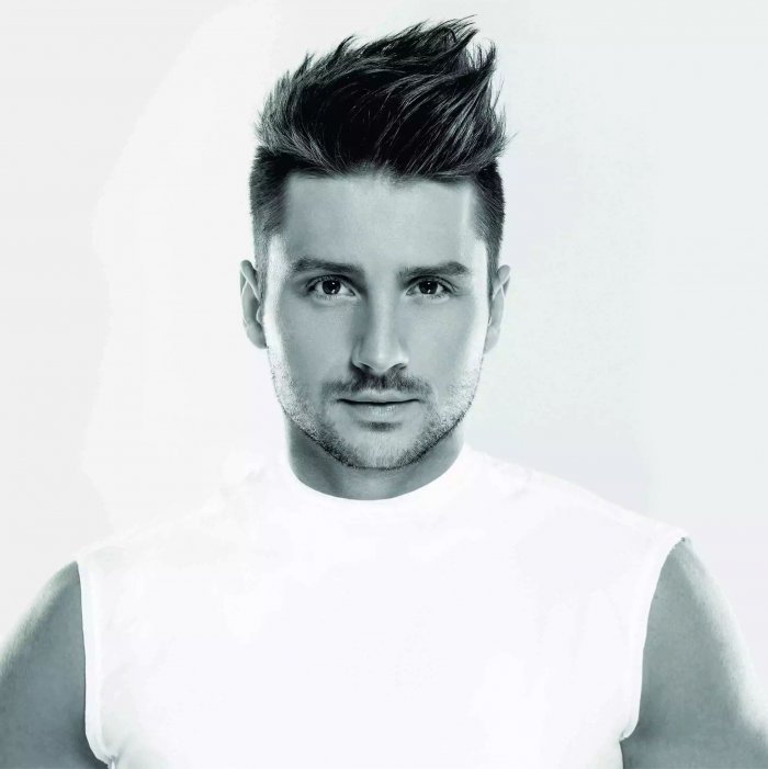 Сергей Лазарев в белом