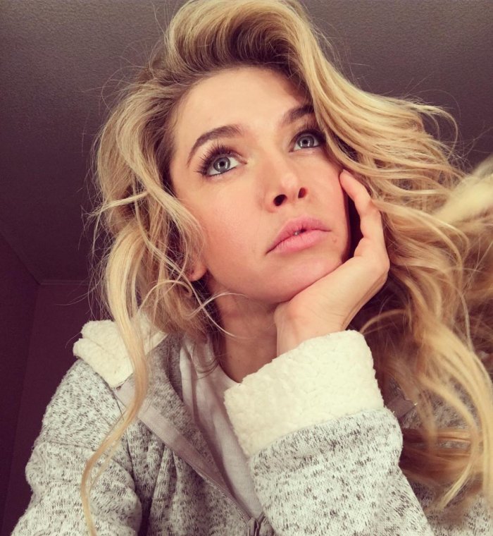 Маникюр веры Брежневой