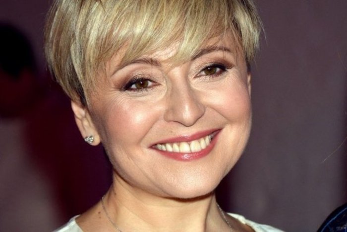 Стрижка Анжелики Варум 2019