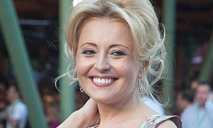 Анжелика Варум ноги