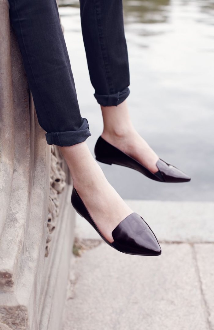 Черные балетки модные