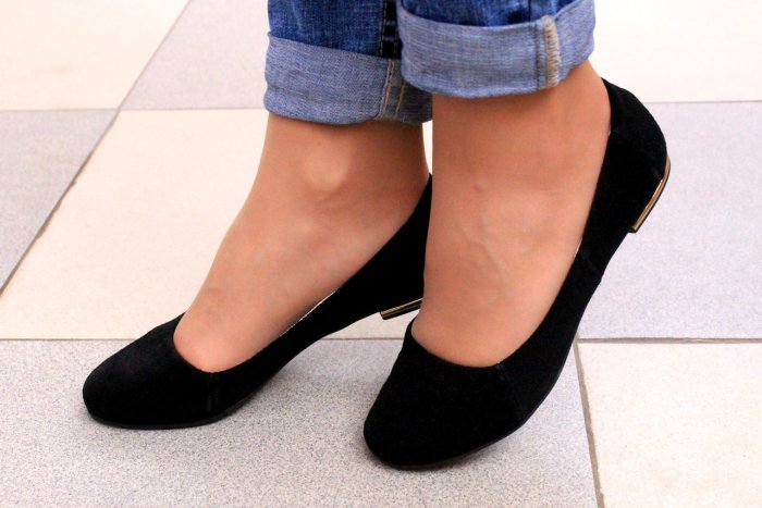 Балетки на ноге