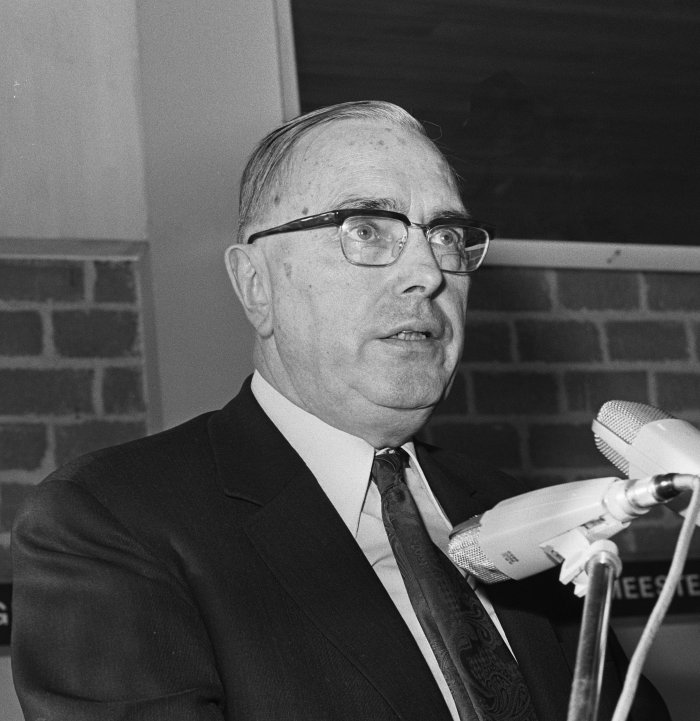 Макс Эйве шахматы