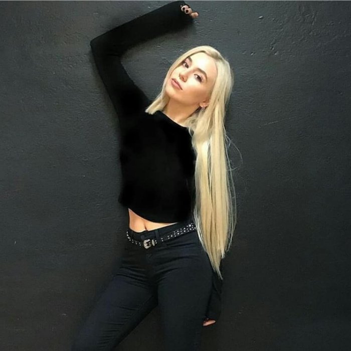 Эйва Макс фигура