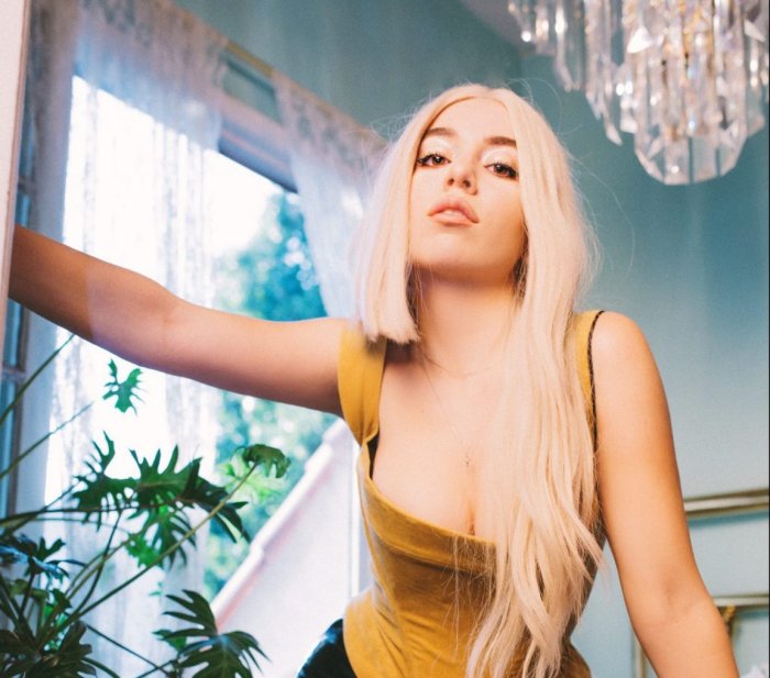 Ava Max певица