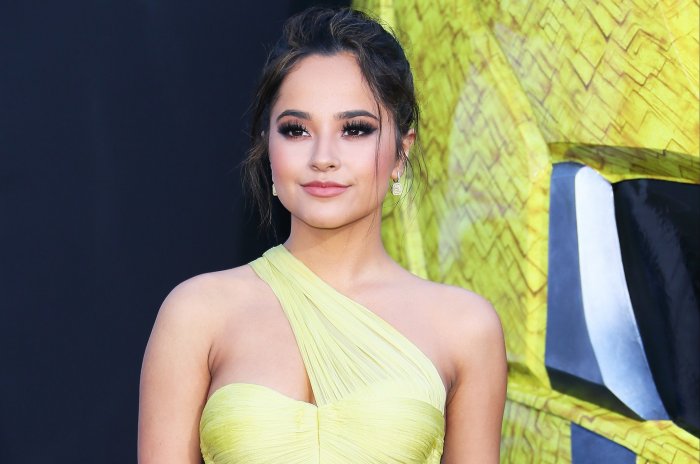 Певица Becky g