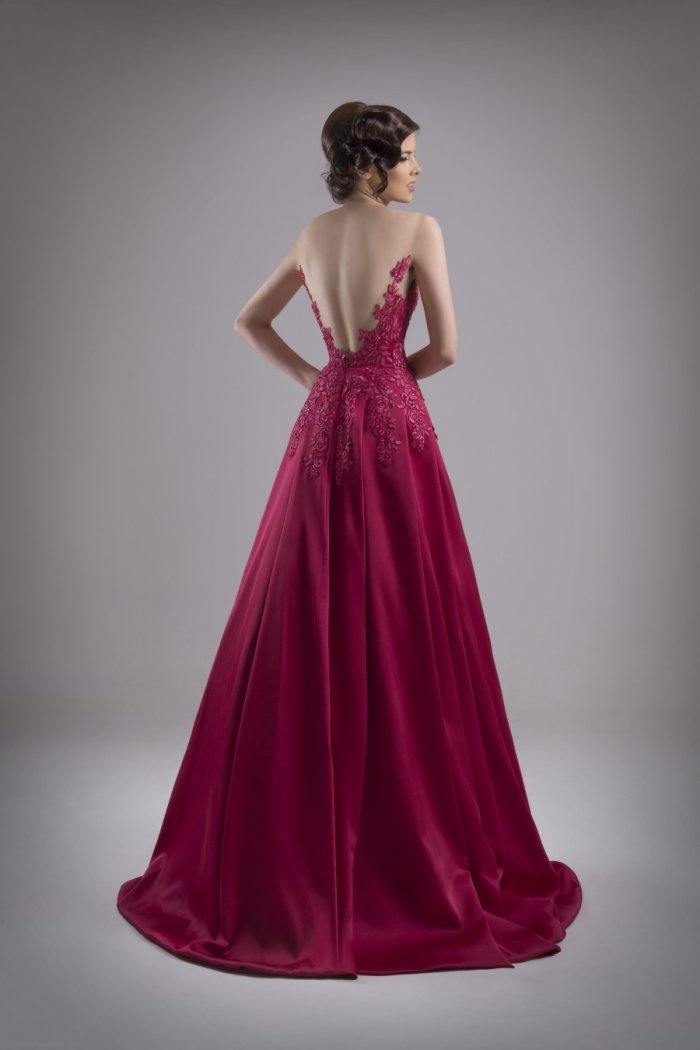 Платье вечернее золотистое с открытой спиной