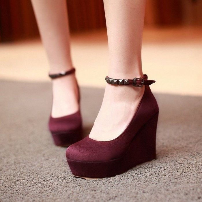 Женская обувь