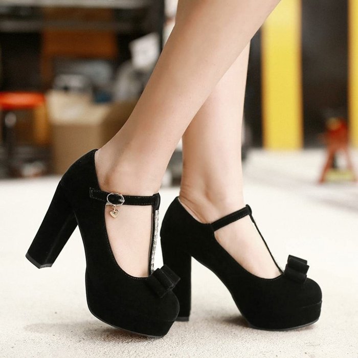 Босоножки на шпильках 70 годов