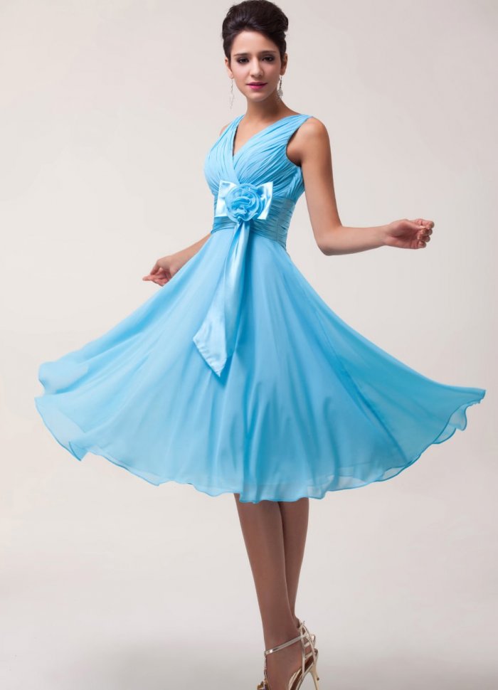 Красно черное платье с пышной юбкой