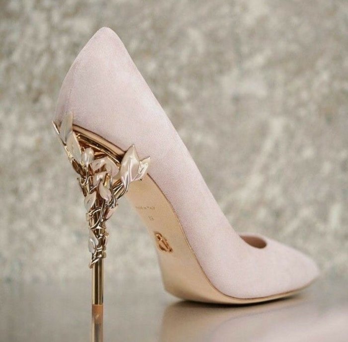 Бежевые туфли на каблуке на свадьбу