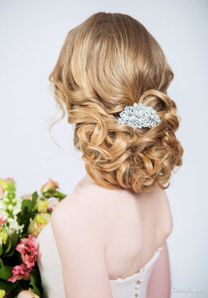 Свадебная прическа средний пучок