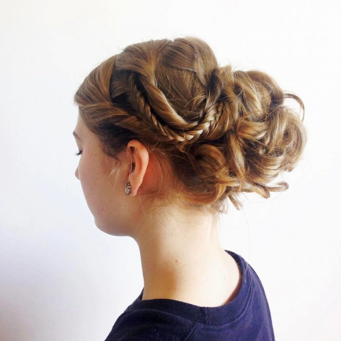 Присесктна длинные волосы