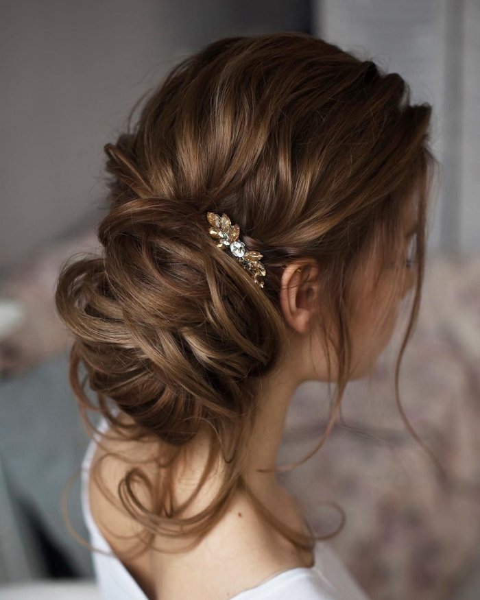 Прическа собранные волосы