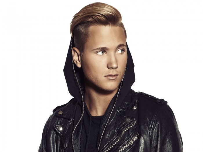 Виктор и Дэниел