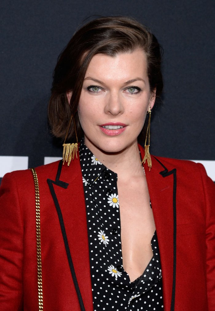 Ми́лла Йо́вович