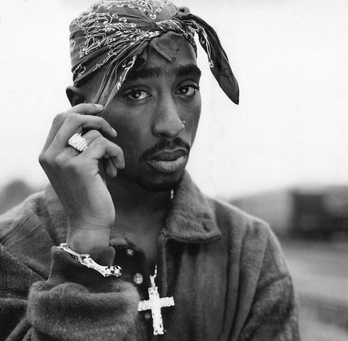 Рэпер 2pac