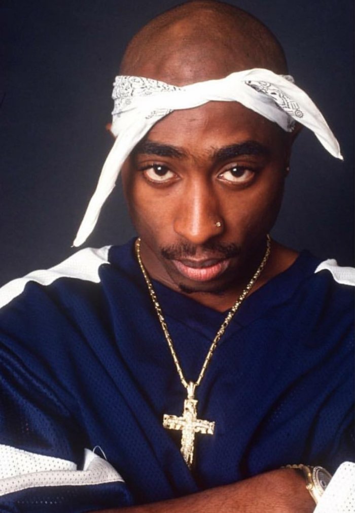 2pac в бандане