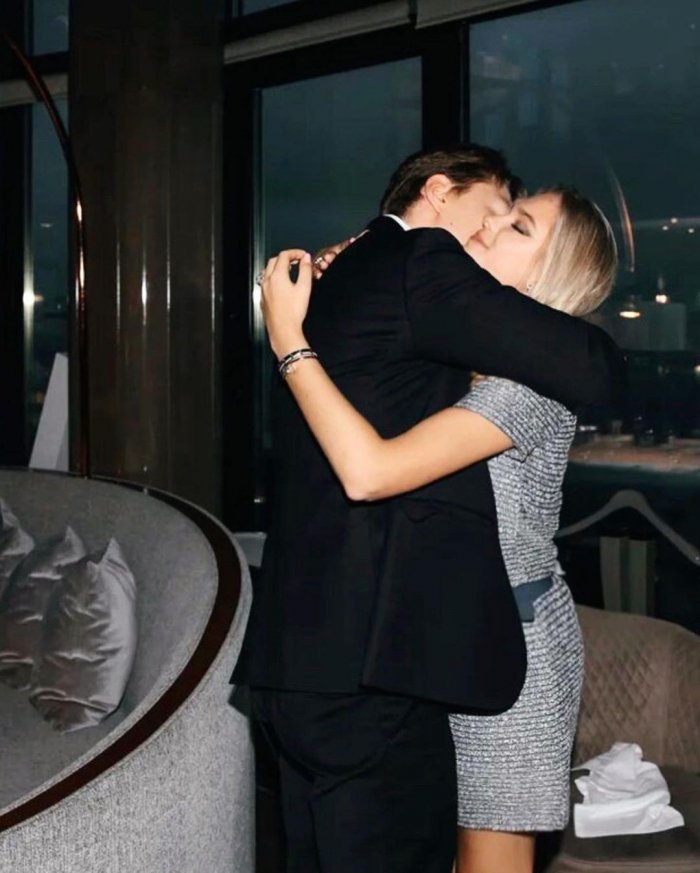 Дени Байсаров с девушкой