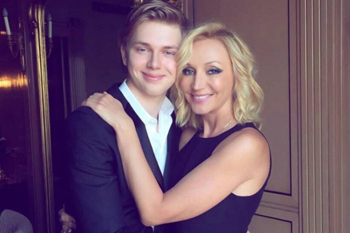 Дени сын Орбакайте танцует