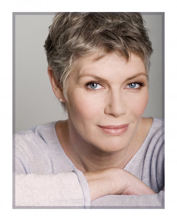 Келли МАКГИЛЛИС фото