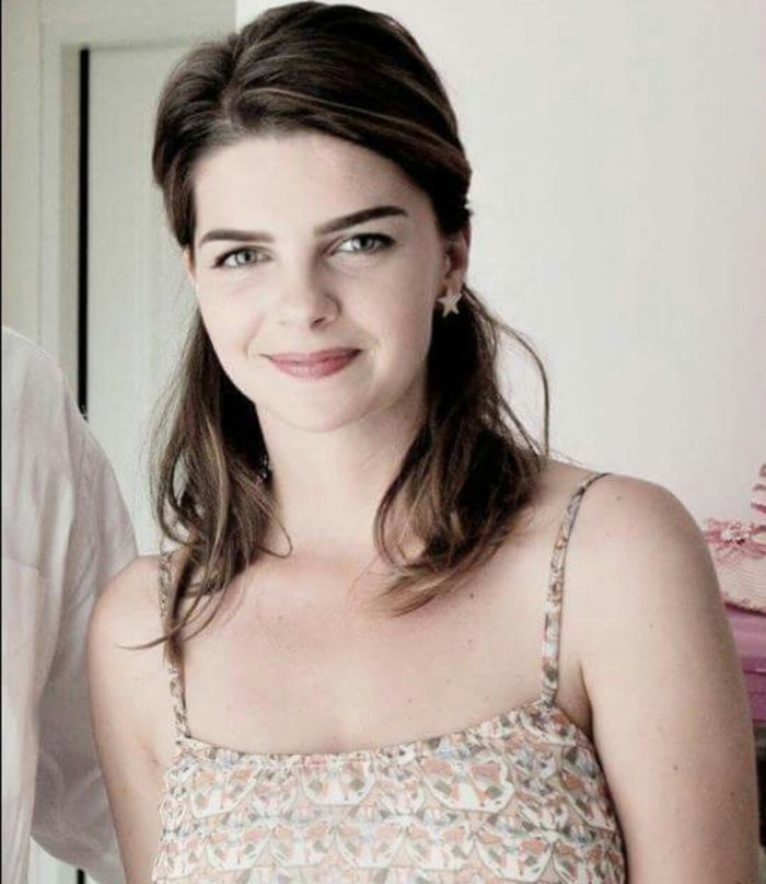 Пелин Карахан макияж