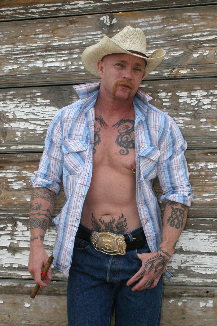 Мужчина с киской Buck Angel