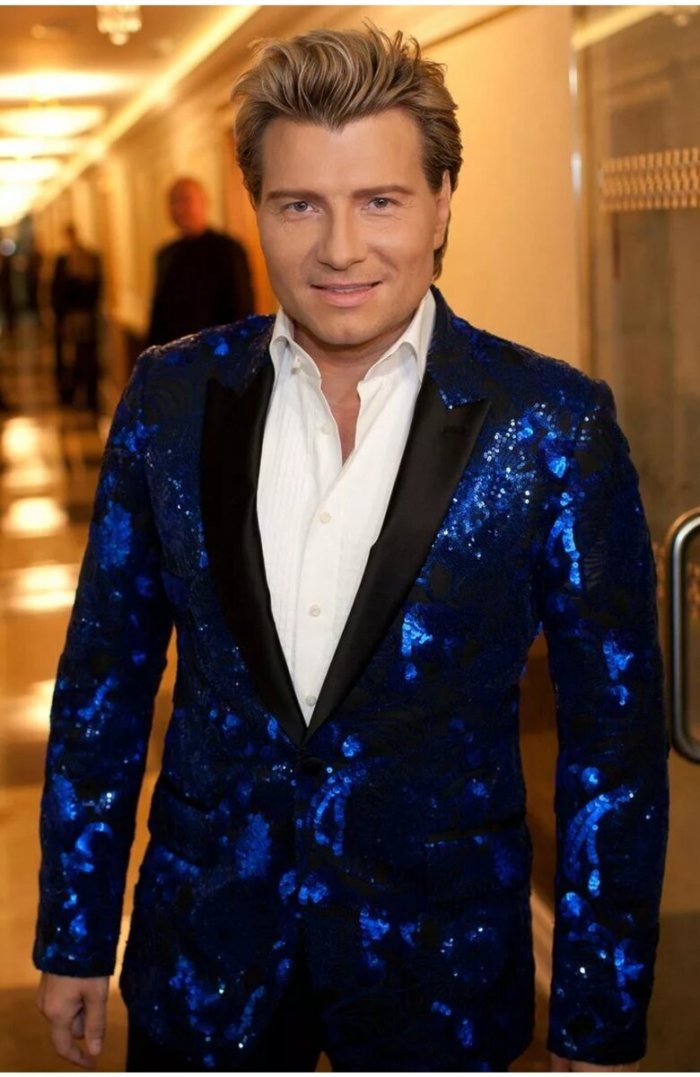 Певец Басков