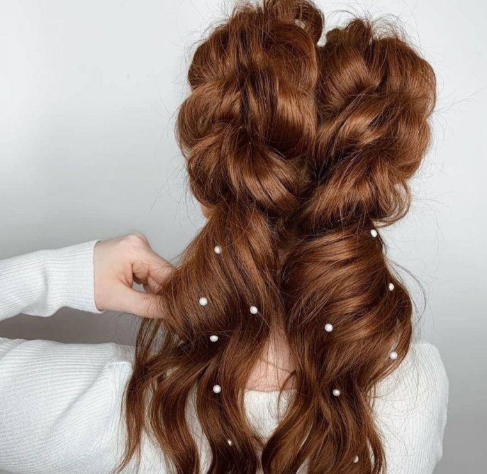 Нежные прически на выпускной