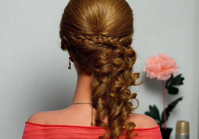 Причёски на выпускной на длинные волосы