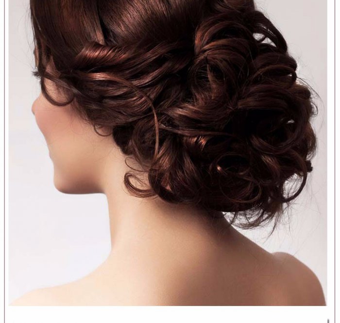 Собранная прическа на длинные волосы